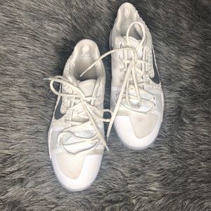 Nike Kyries youth 7